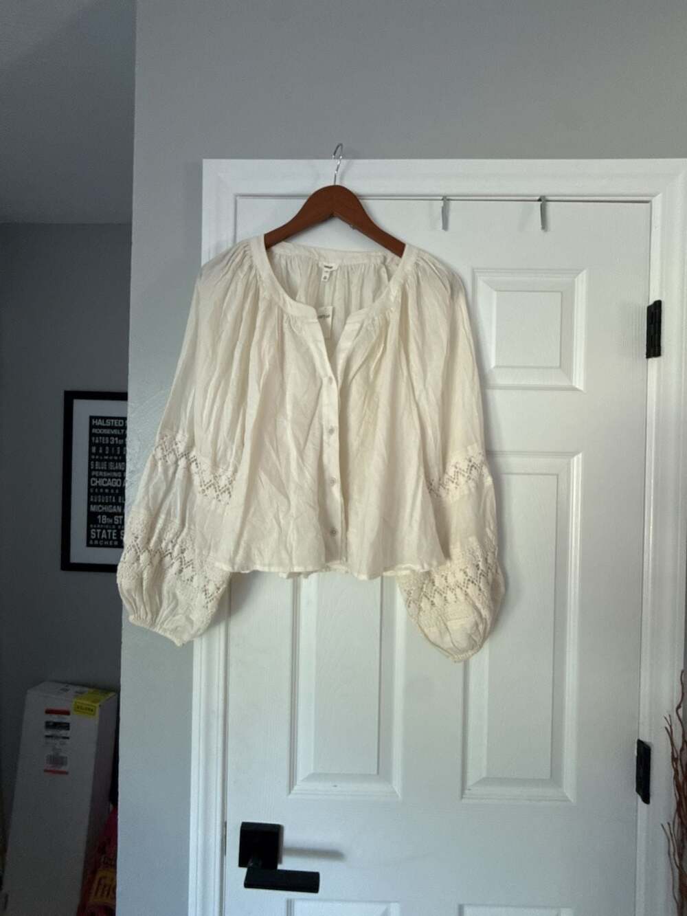 Aerie Women's Size L White Long Sleeve Button-Down Lace Inset Blouse